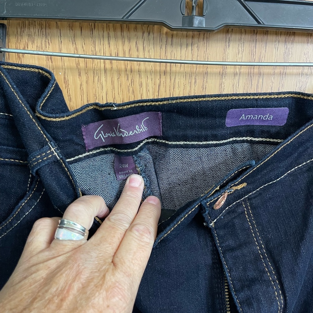 Gloria Vanderbilt Amanda jeans size 24 New with tags